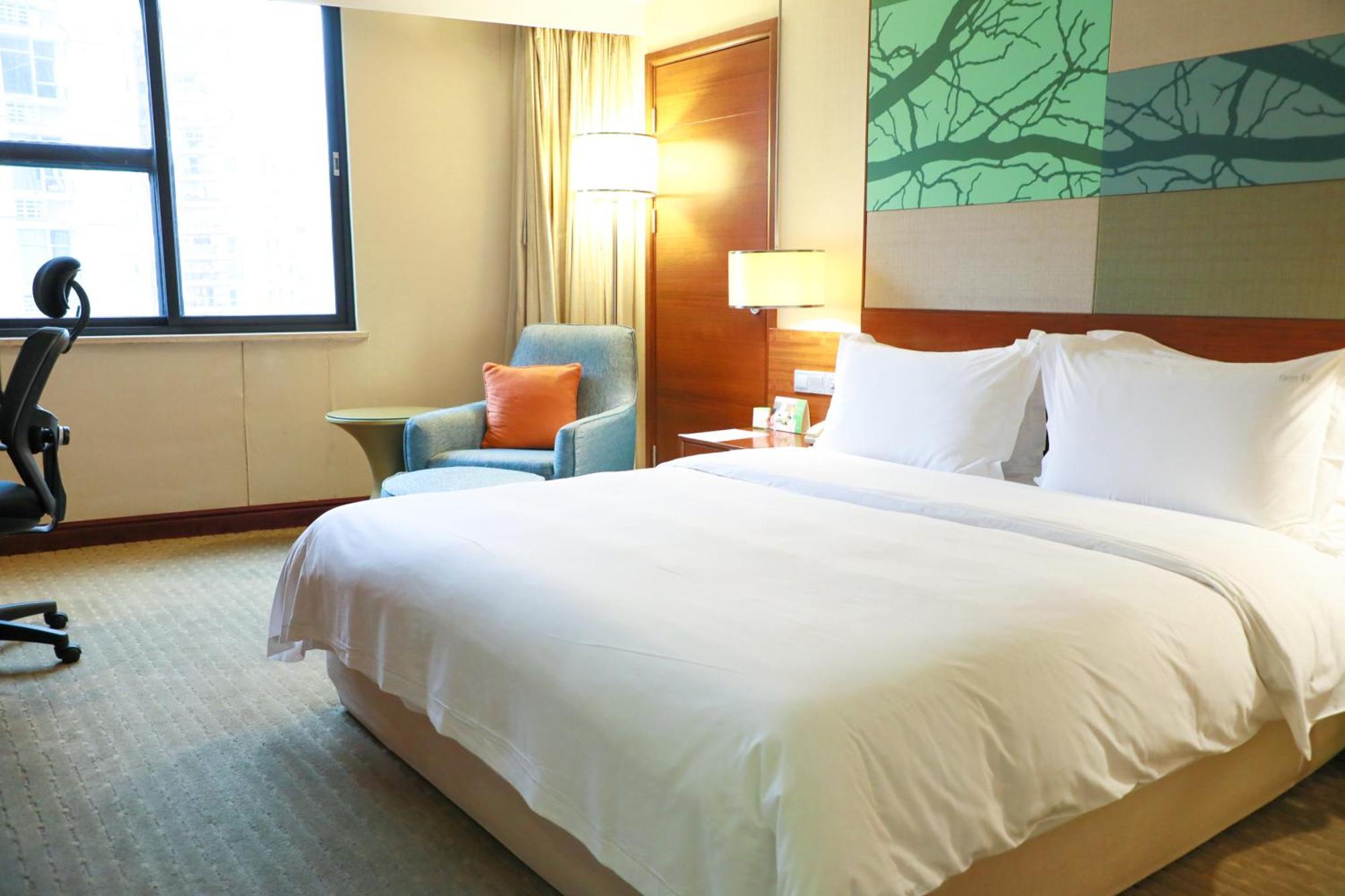 Donghua By Ihg Отель