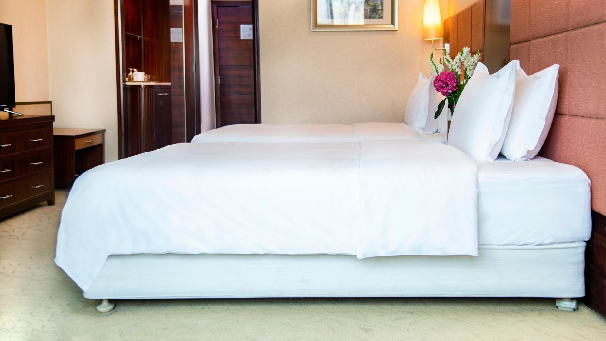 Hotel Donghua By Ihg