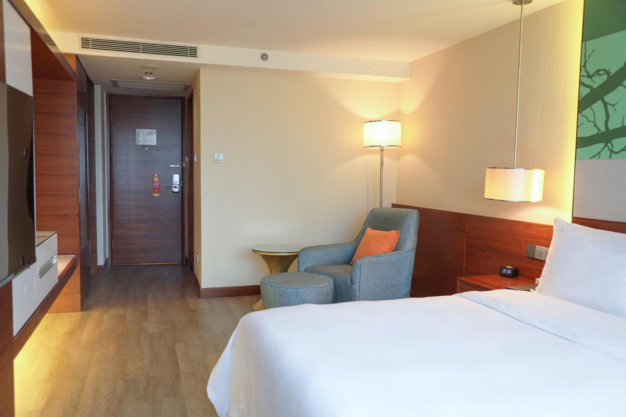 Отель Donghua By Ihg