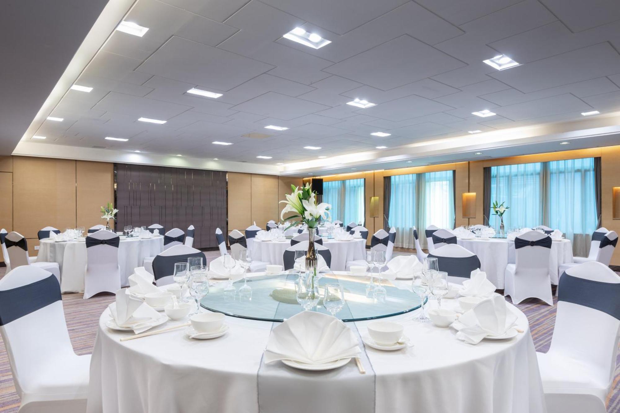 Donghua By Ihg Отель 4*